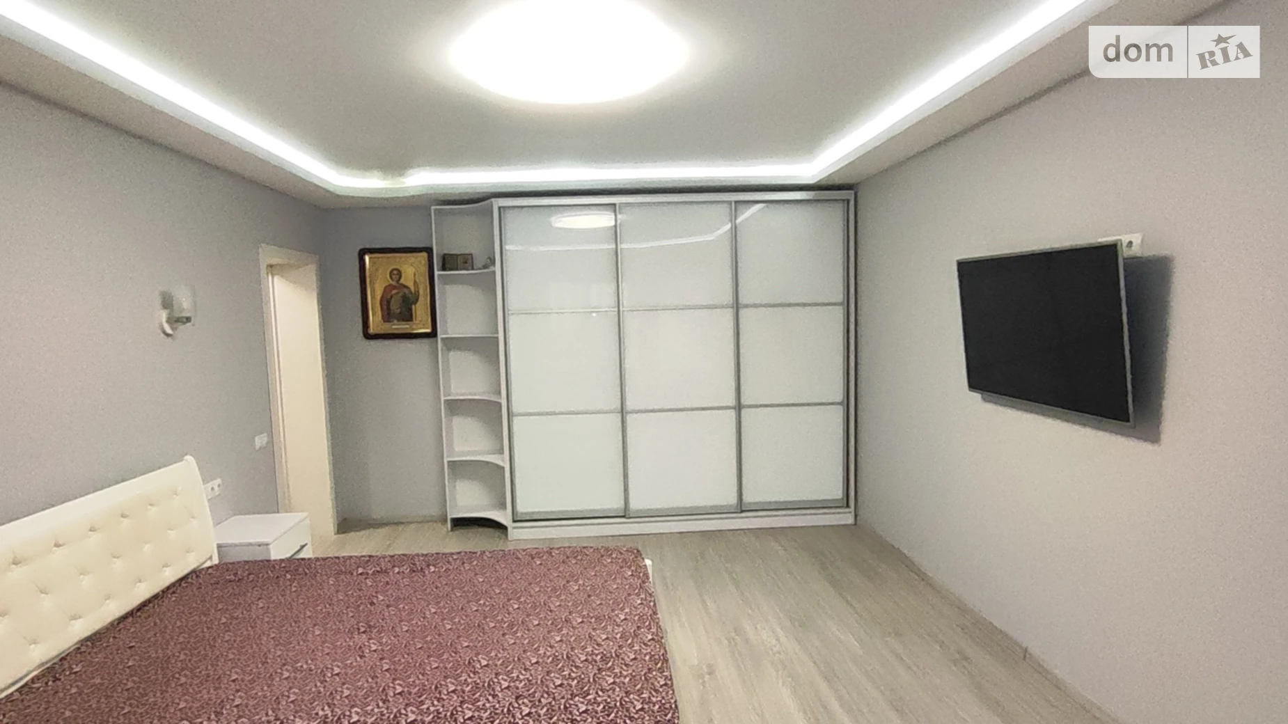 Продается 1-комнатная квартира 44 кв. м в Ровно, ул. Соборная, 283 - фото 2