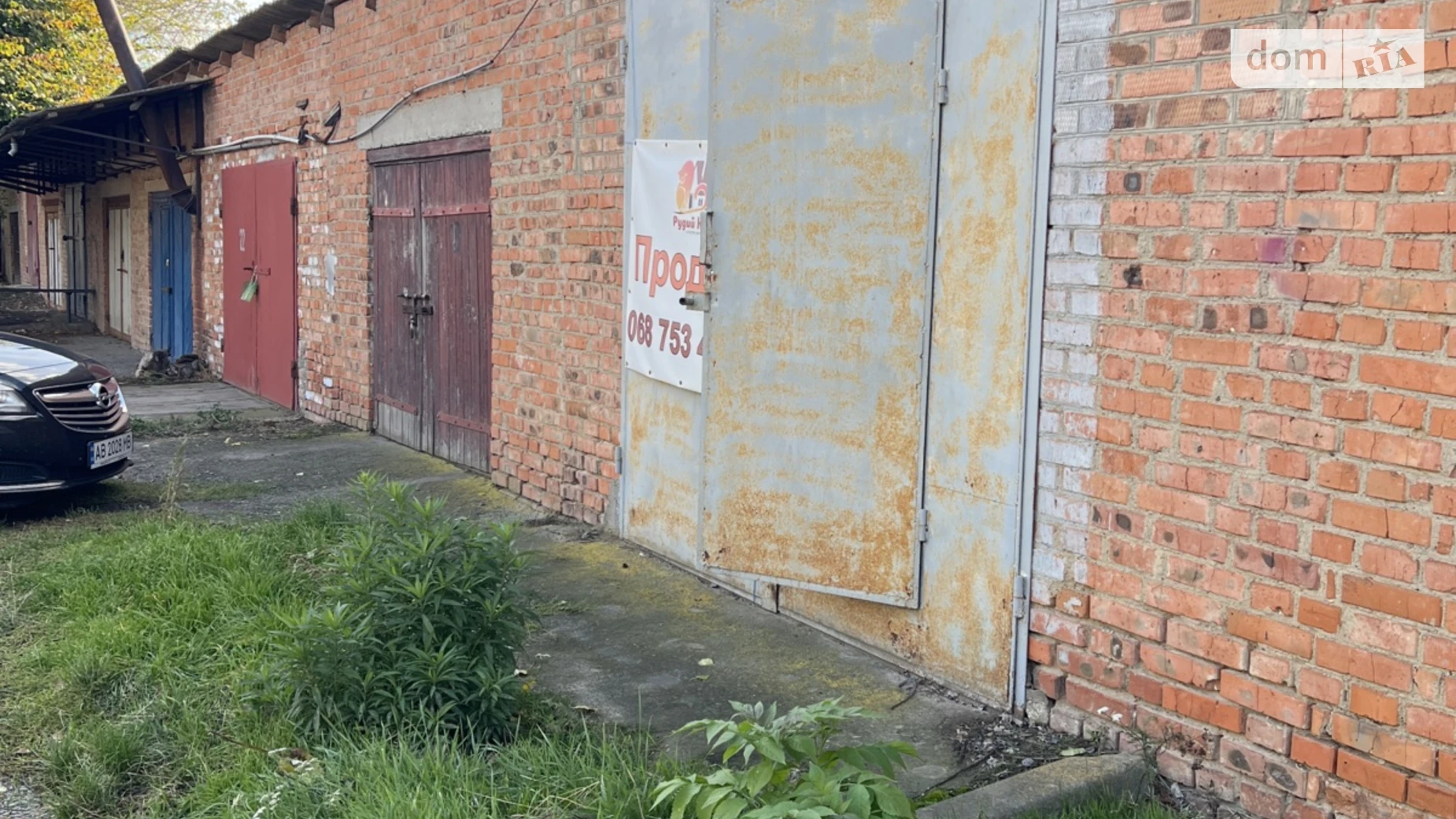 Продается место в гаражном кооперативе под легковое авто на 28 кв. м, цена: 10000 $ - фото 2