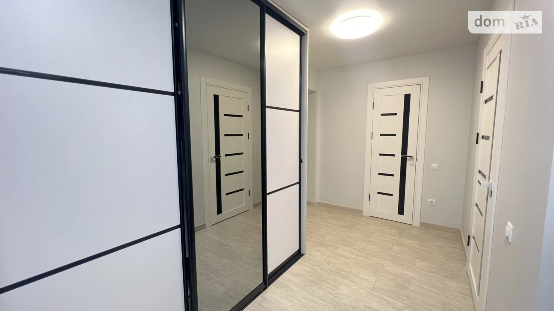 2-комнатная квартира 67 кв. м в, цена: 450 $ - фото 2