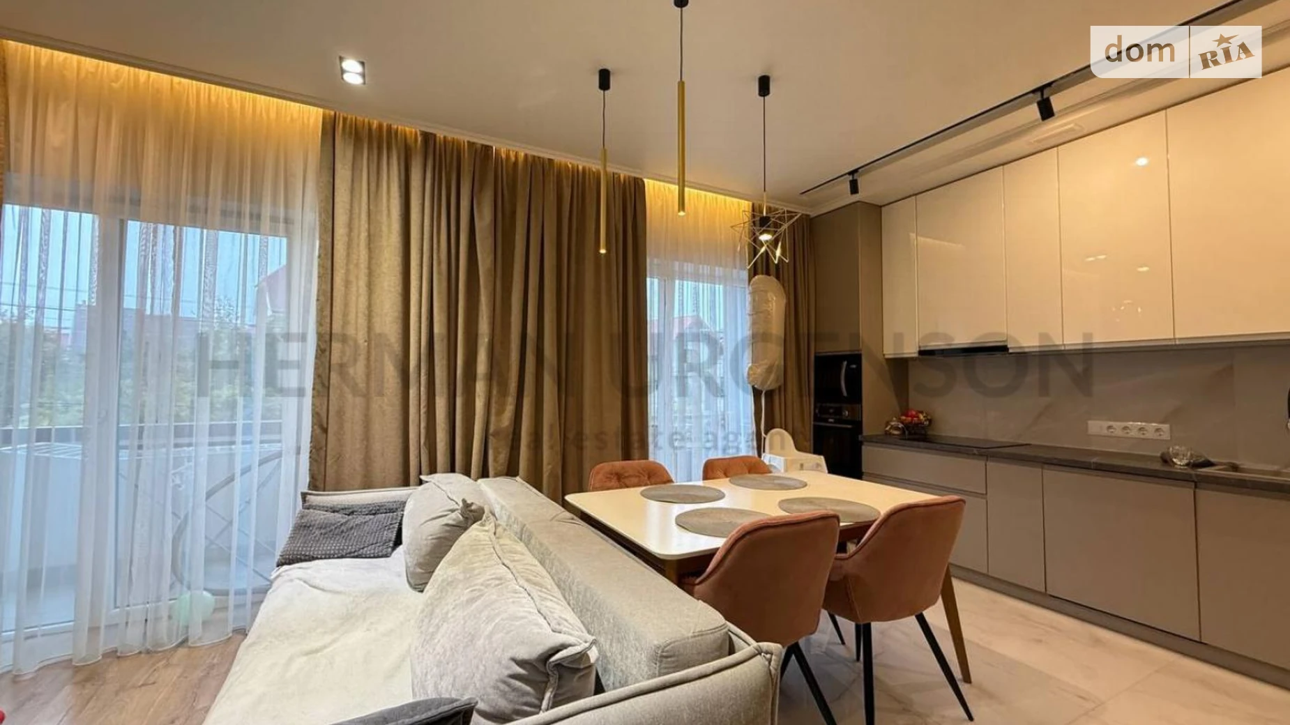 Продается 1-комнатная квартира 47 кв. м в Ужгороде, ул. Степана Клочурака - фото 3