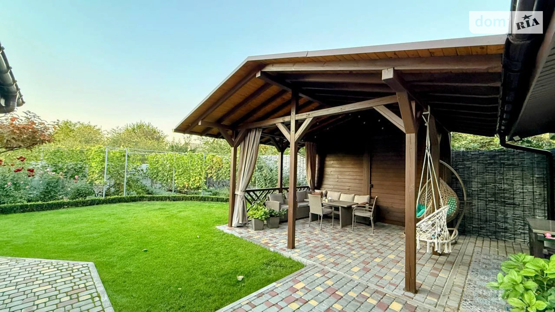 Продается дом на 2 этажа 165 кв. м с подвалом, цена: 175000 $ - фото 3