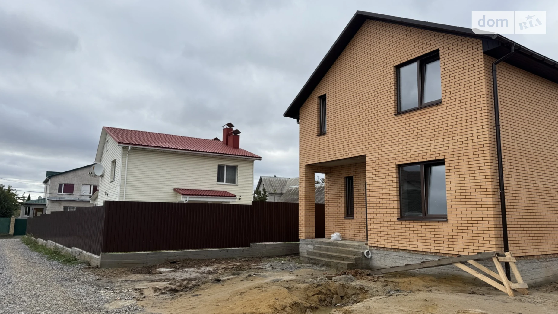 Продается дом на 2 этажа 120 кв. м с верандой, цена: 83999 $ - фото 3