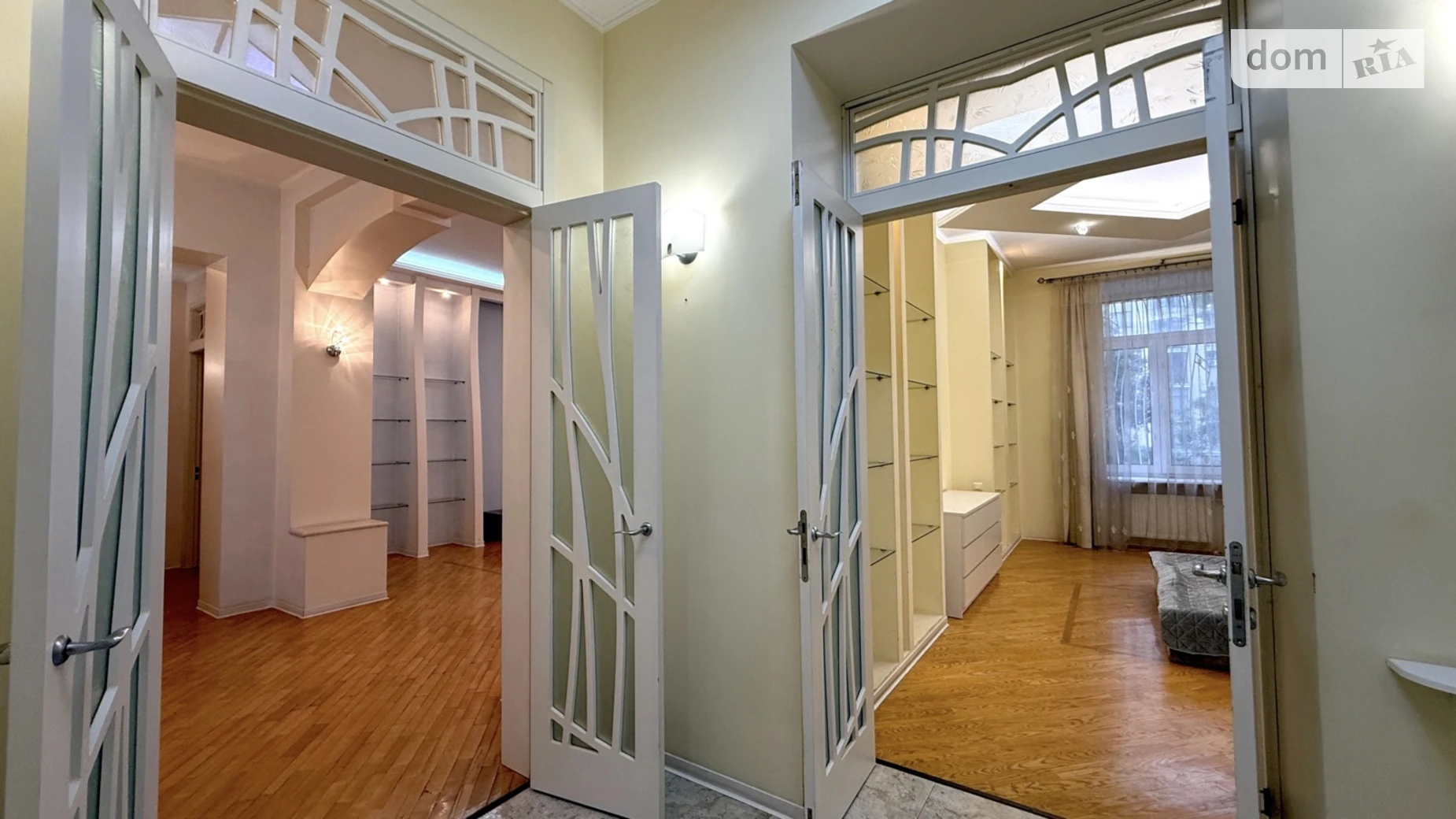 Сдается в аренду 3-комнатная квартира 198 кв. м в Одессе, бул. Французский, 11А - фото 2