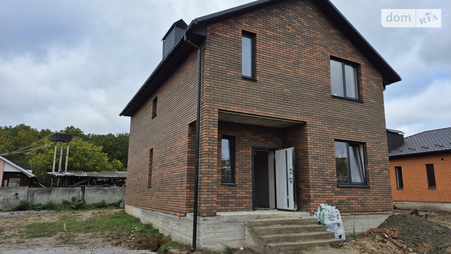 Продается дом на 2 этажа 123 кв. м с бассейном, цена: 84000 $ - фото 2