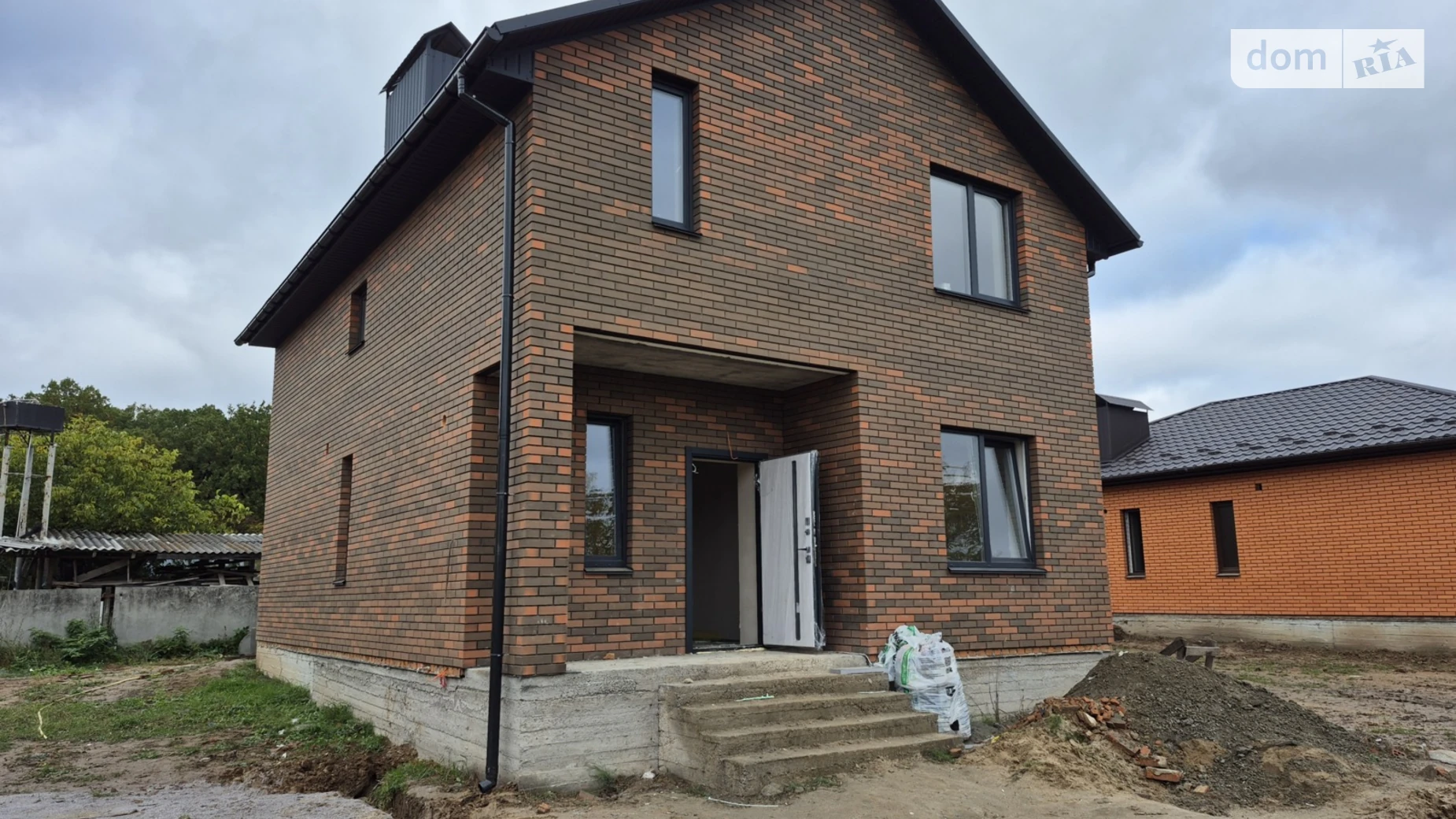 Продается дом на 2 этажа 123 кв. м с бассейном, цена: 84000 $ - фото 4