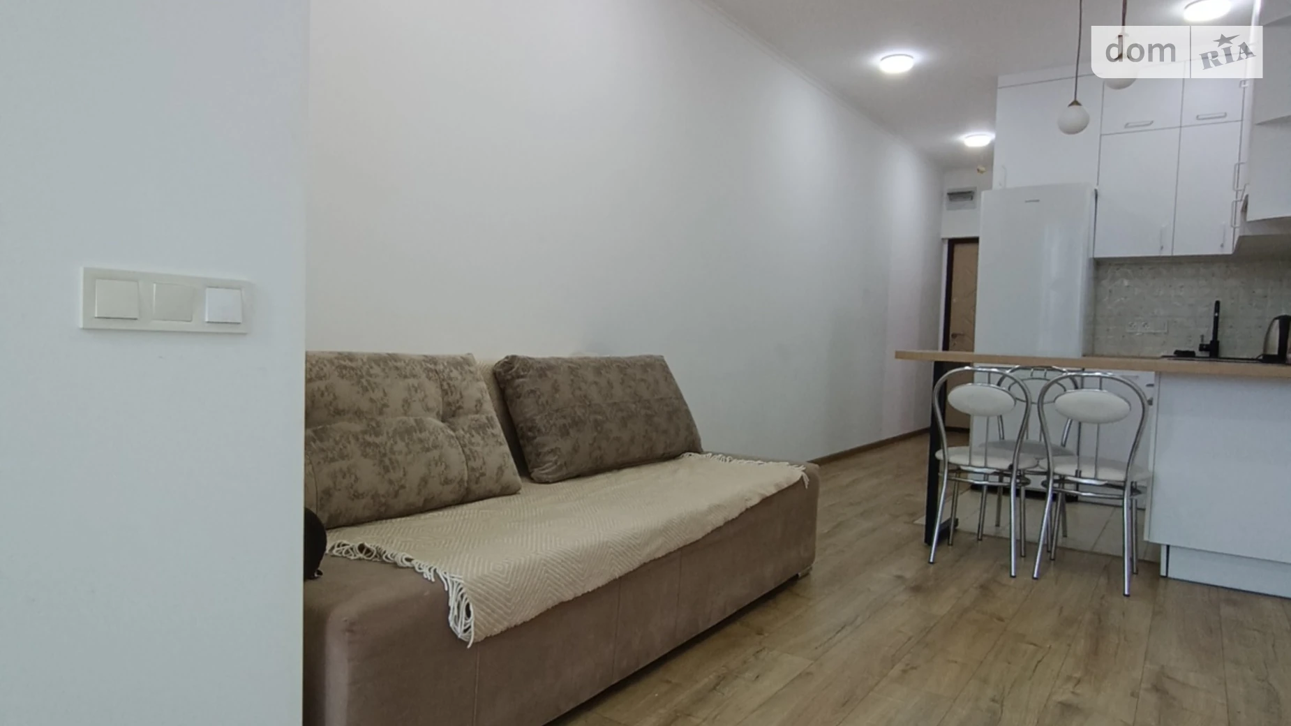 Сдается в аренду 1-комнатная квартира 25 кв. м в Одессе, ул. Жемчужная, 11 - фото 2