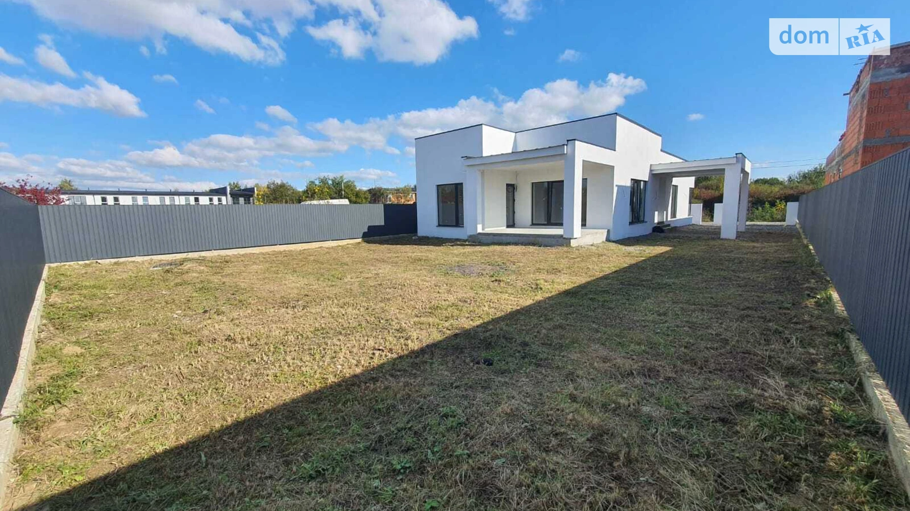 Продается одноэтажный дом 210 кв. м с бассейном, цена: 185000 $ - фото 3
