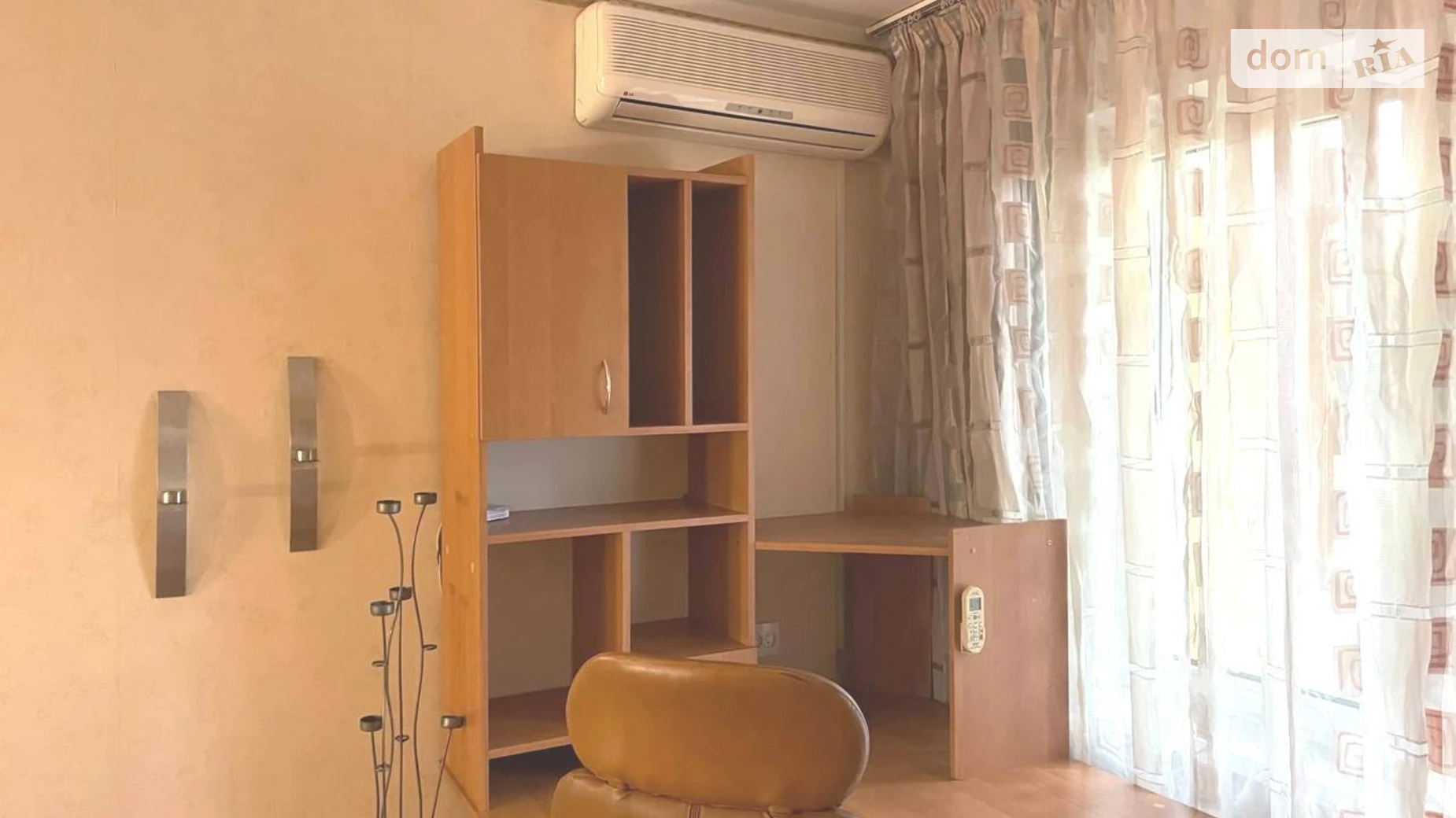 Продается 1-комнатная квартира 32 кв. м в Одессе, ул. Академика Филатова - фото 2