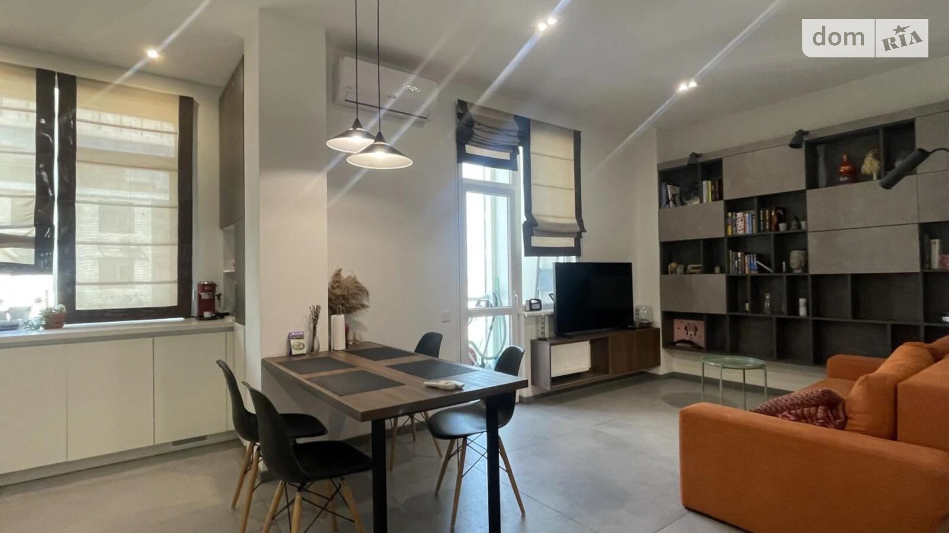 Продается 2-комнатная квартира 72.2 кв. м в Одессе, ул. Асташкина, 29/2 - фото 2
