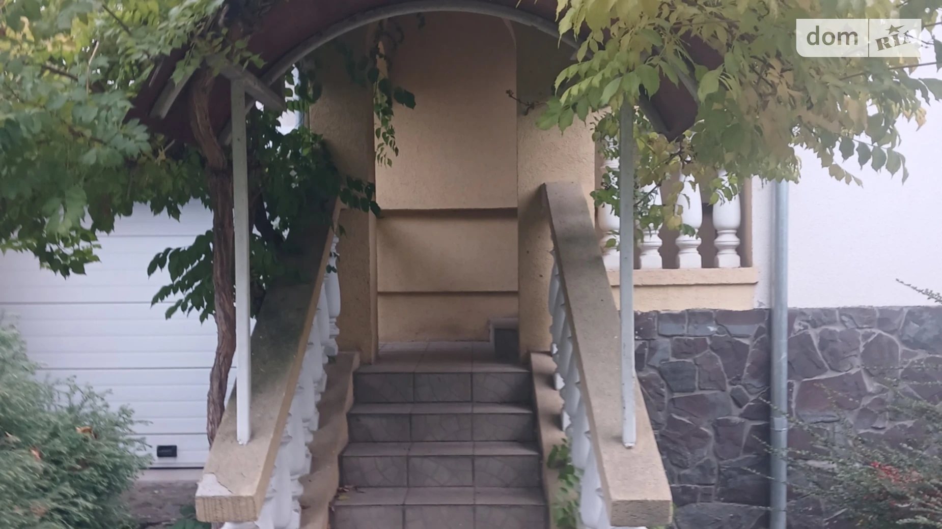 Сдается в аренду дом на 3 этажа 250 кв. м с террасой, цена: 750 $ - фото 3