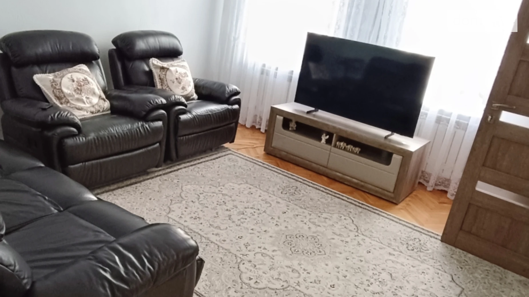Сдается в аренду дом на 2 этажа 200 кв. м с садом, цена: 1100 $ - фото 3