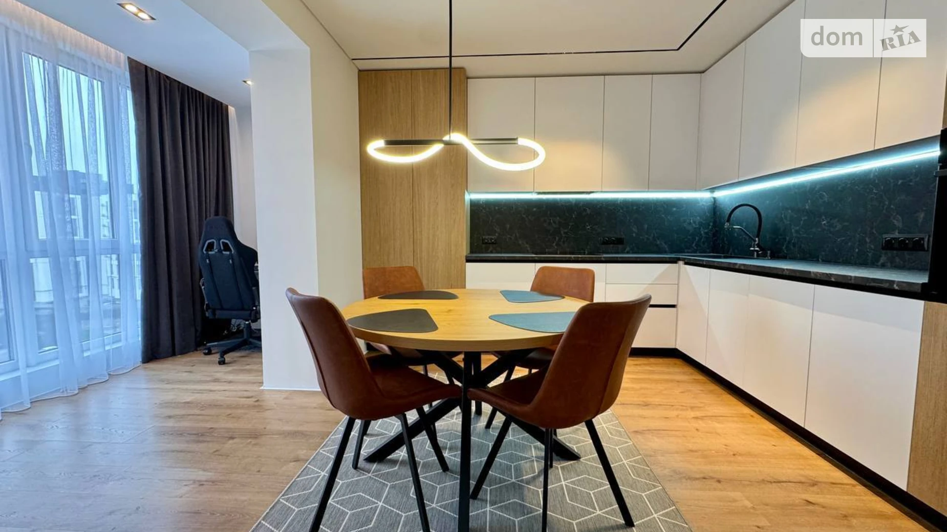 Продается 2-комнатная квартира 70.9 кв. м в Ровно, ул. Студенческая, 34А - фото 3