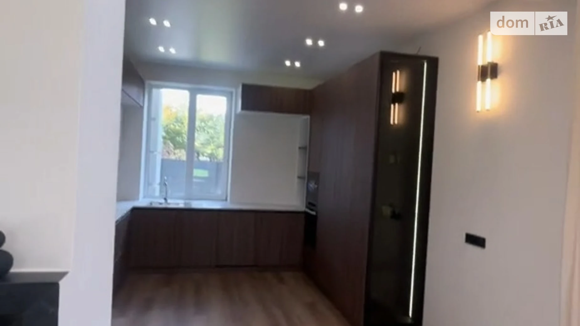 Продается дом на 2 этажа 188 кв. м с гаражом, цена: 330000 $ - фото 4