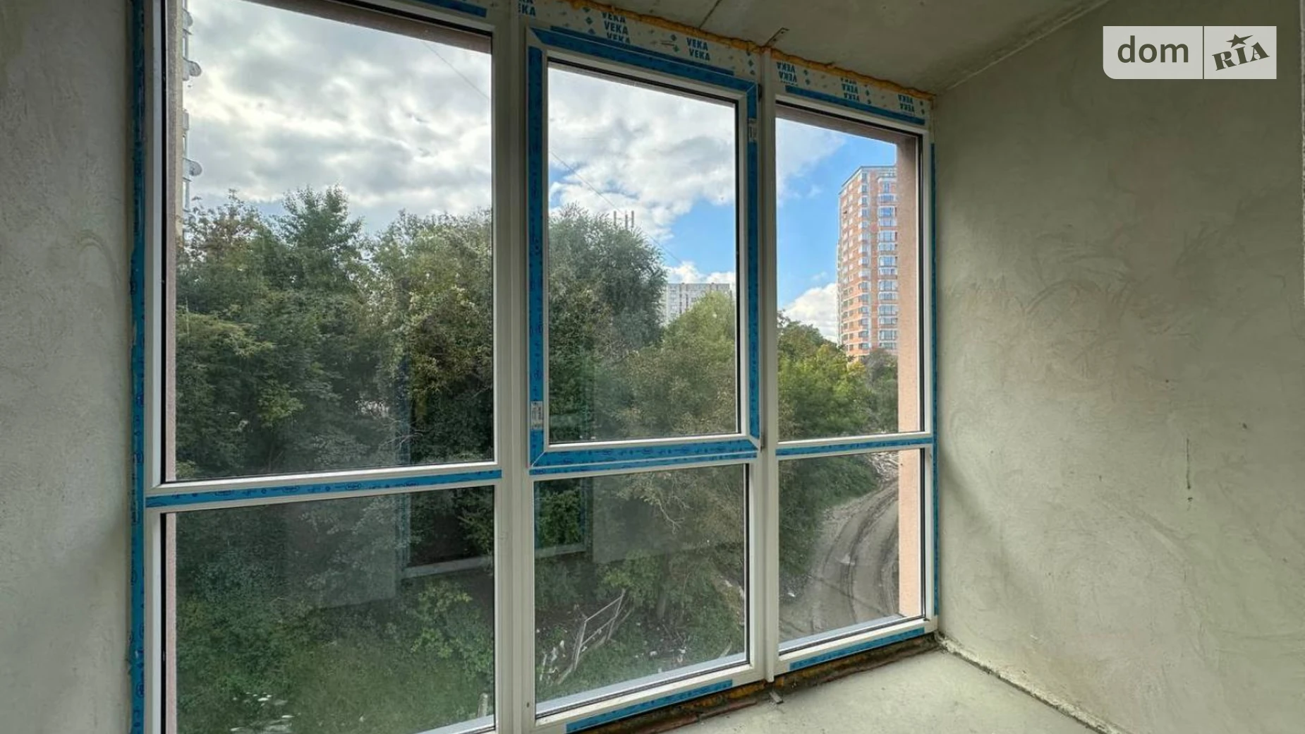 Продается 2-комнатная квартира 73.1 кв. м в Львове, ул. Камышовая, 11 - фото 3