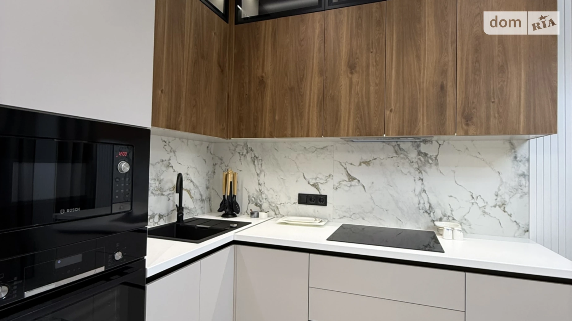 Продается 1-комнатная квартира 45 кв. м в Одессе, ул. Краснова, 1А - фото 2