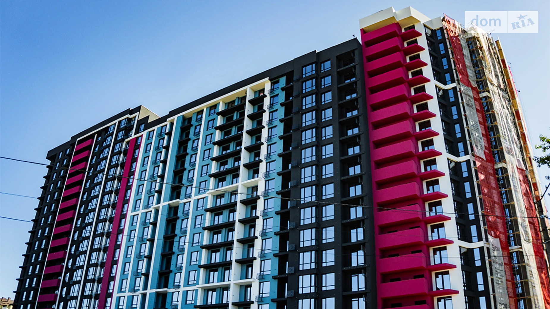 Продается 1-комнатная квартира 44 кв. м в Ивано-Франковске, ул. Хриплинская, 9 - фото 2