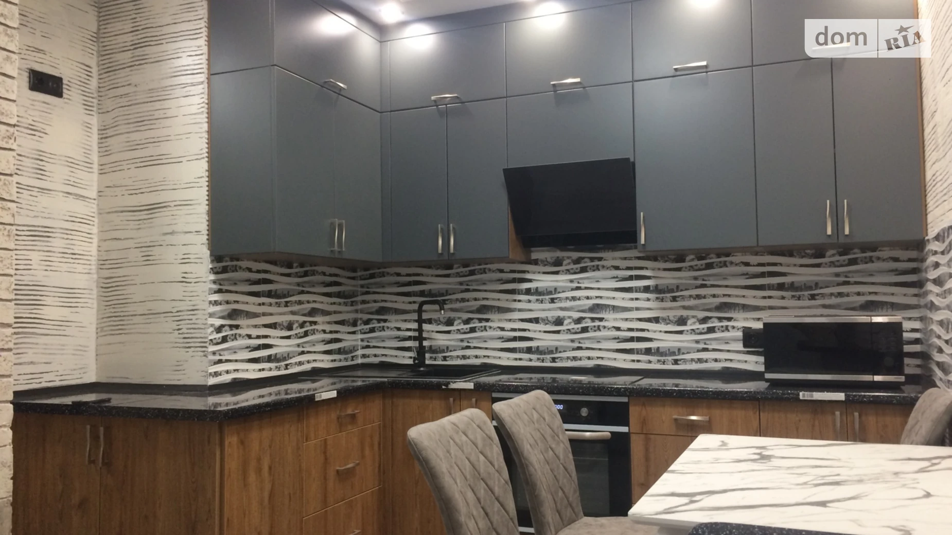 Сдается в аренду 1-комнатная квартира 40 кв. м в Киеве, ул. Сивашская, 12/2 - фото 2