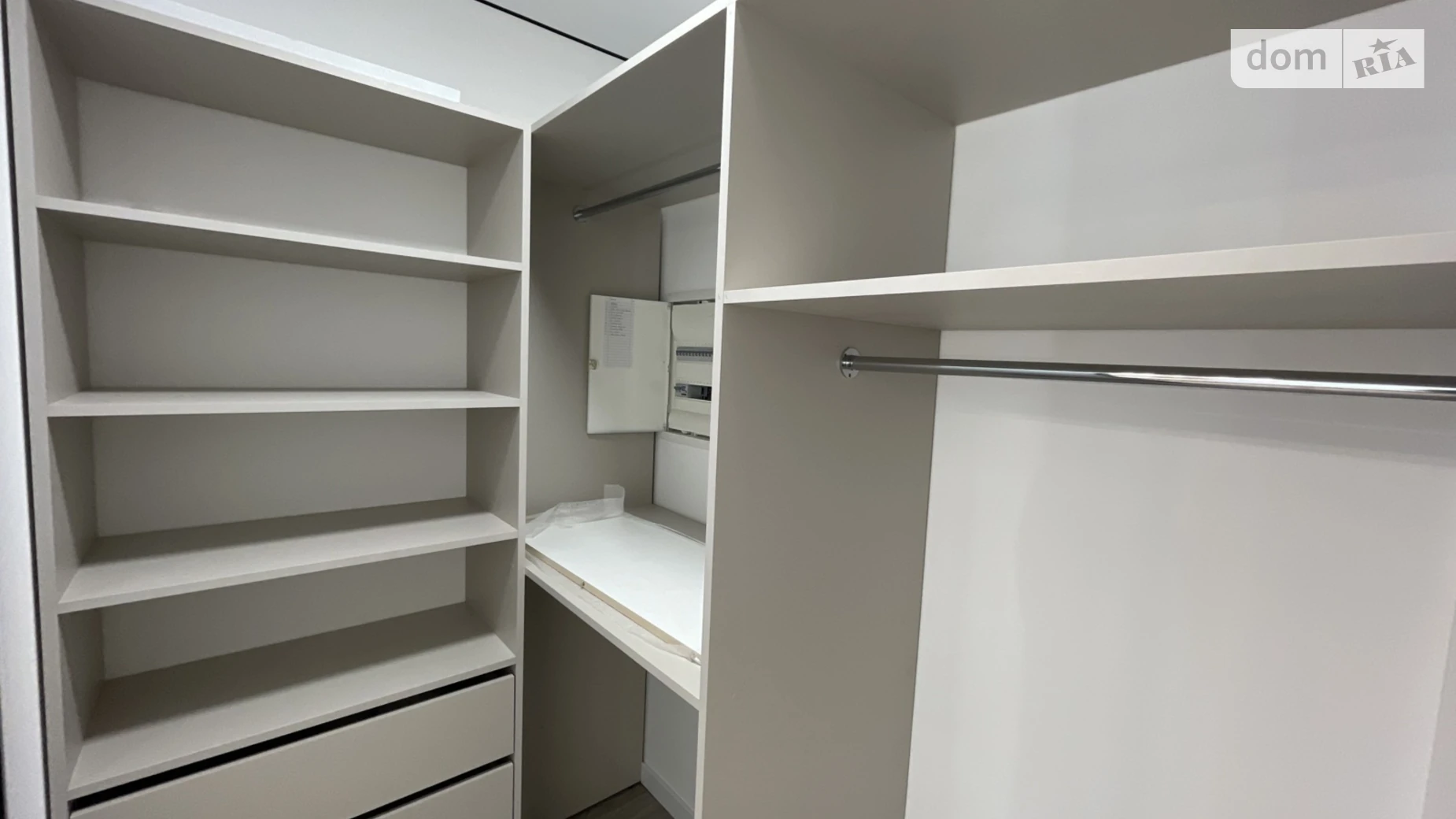 Продается 1-комнатная квартира 39 кв. м в Ивано-Франковске, ул. Юліана Пелеша(Крайковского), 3 корпус 5 - фото 4