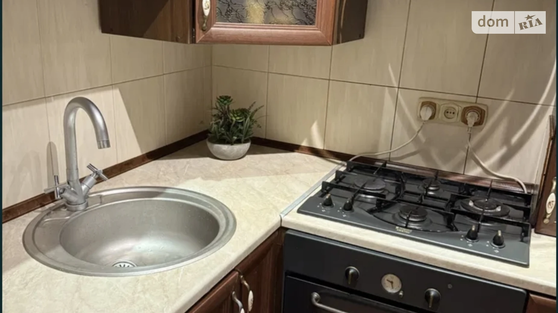 Продается 2-комнатная квартира 42 кв. м в Львове, ул. Владимира Великого - фото 2