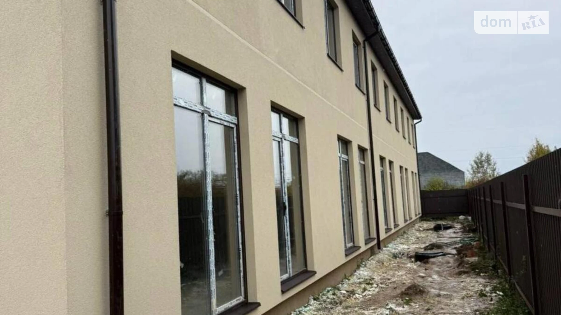 Продается дом на 2 этажа 108 кв. м с бассейном, цена: 80000 $ - фото 3