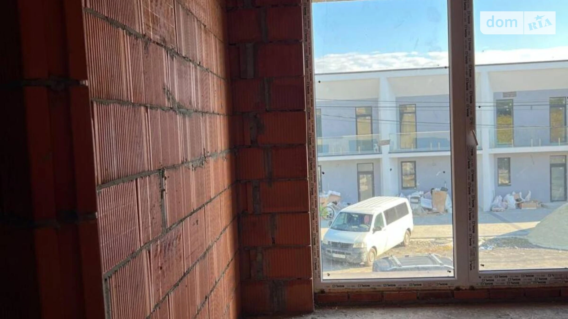 Продается дом на 2 этажа 108 кв. м с бассейном, цена: 80000 $ - фото 4