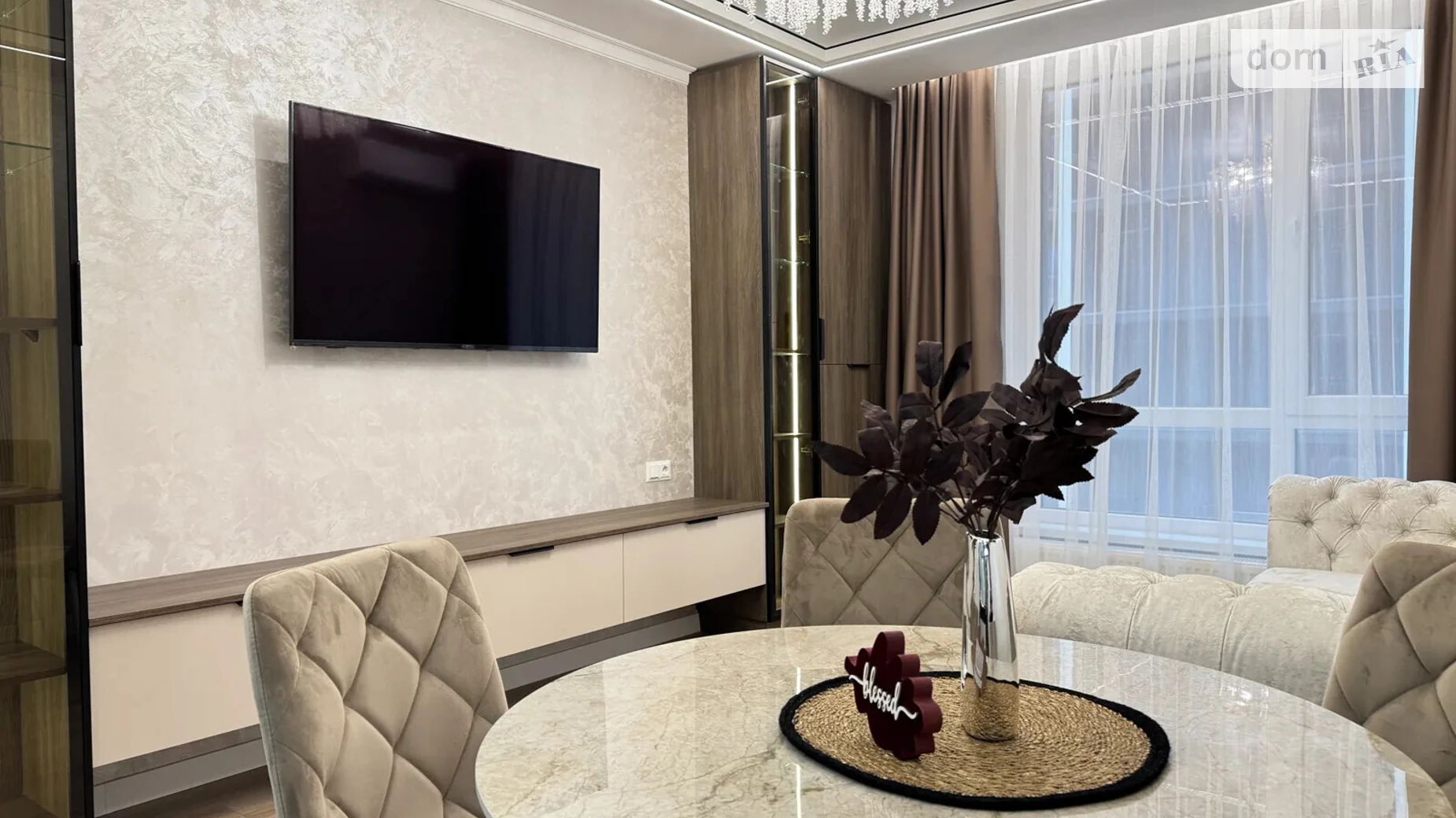 Продается 2-комнатная квартира 62 кв. м в Угорниках, ул. Героев Николаева(Сеченова), 129А корпус 3А - фото 2