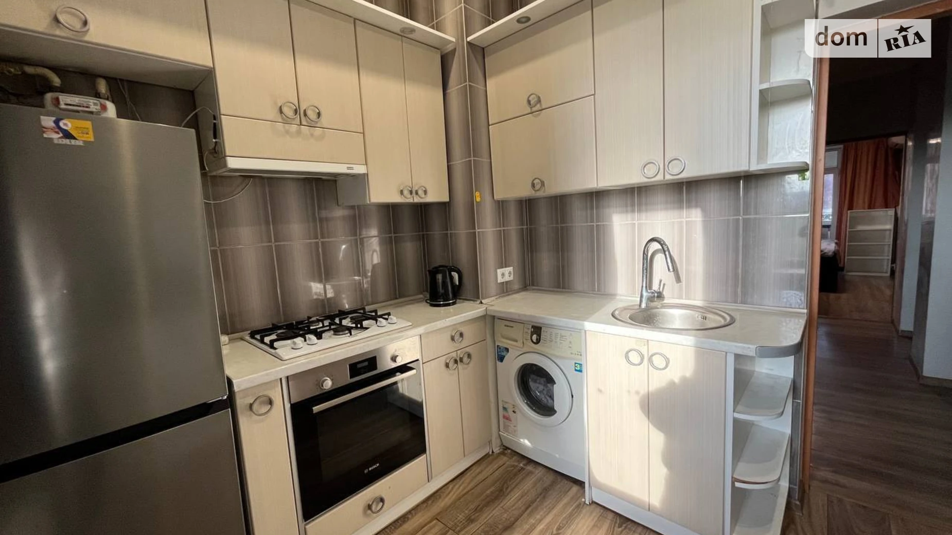 Продается 3-комнатная квартира 72.9 кв. м в Кривом Роге, ул. Свято-Николаевская(Ленина), 62 - фото 2