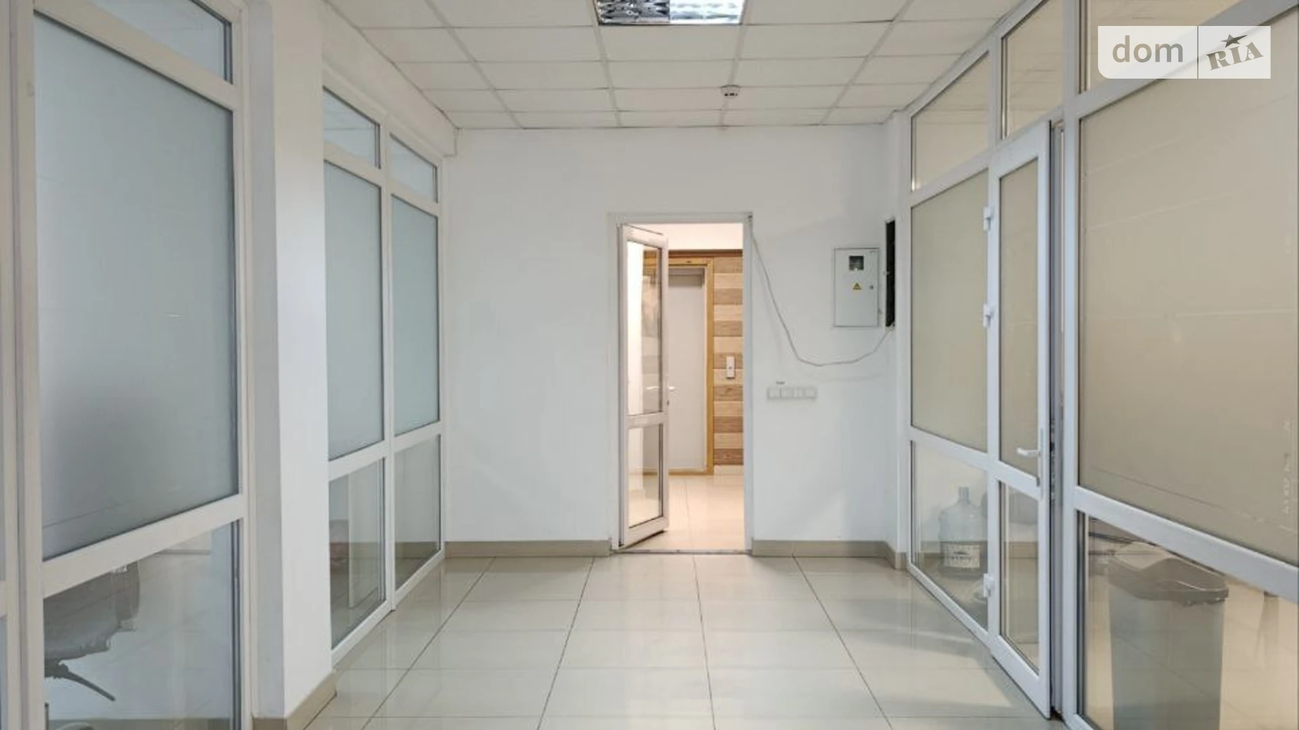 Сдается в аренду офис 334 кв. м в бизнес-центре, цена: 2500 $ - фото 4