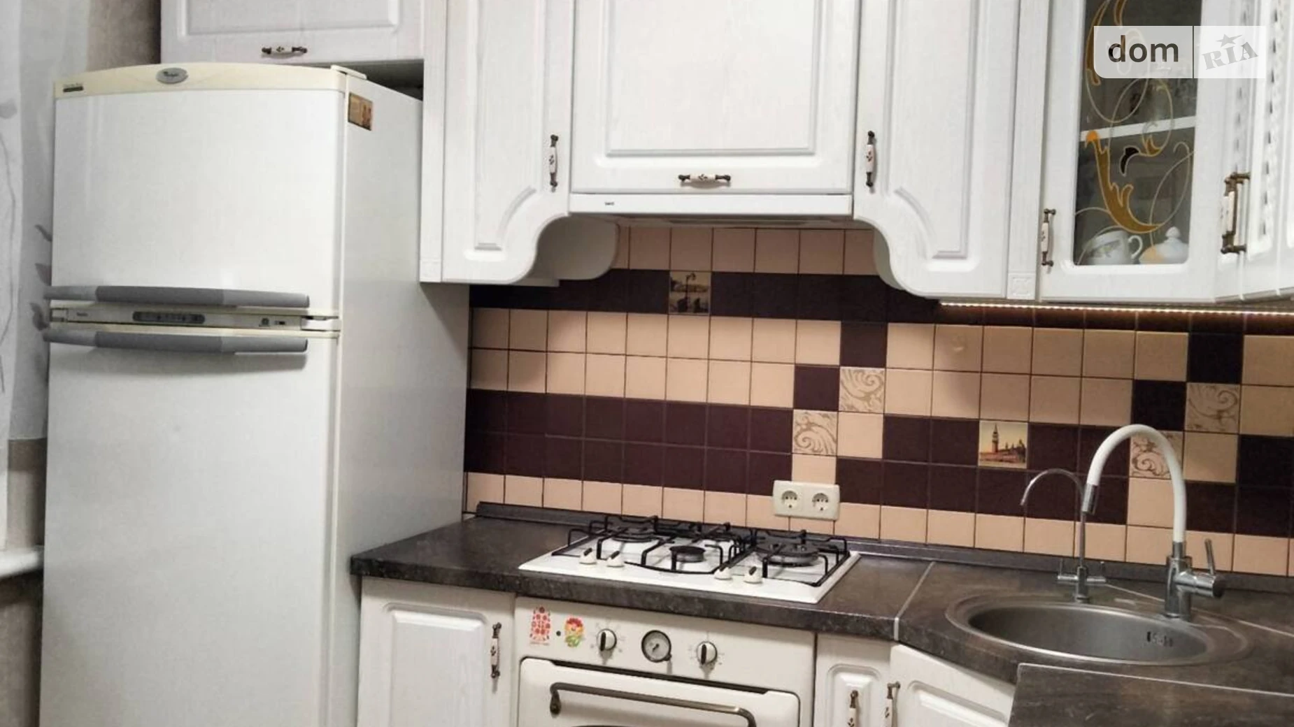 Продается 2-комнатная квартира 51.4 кв. м в Чернигове, ул. Курсанта Еськова - фото 3