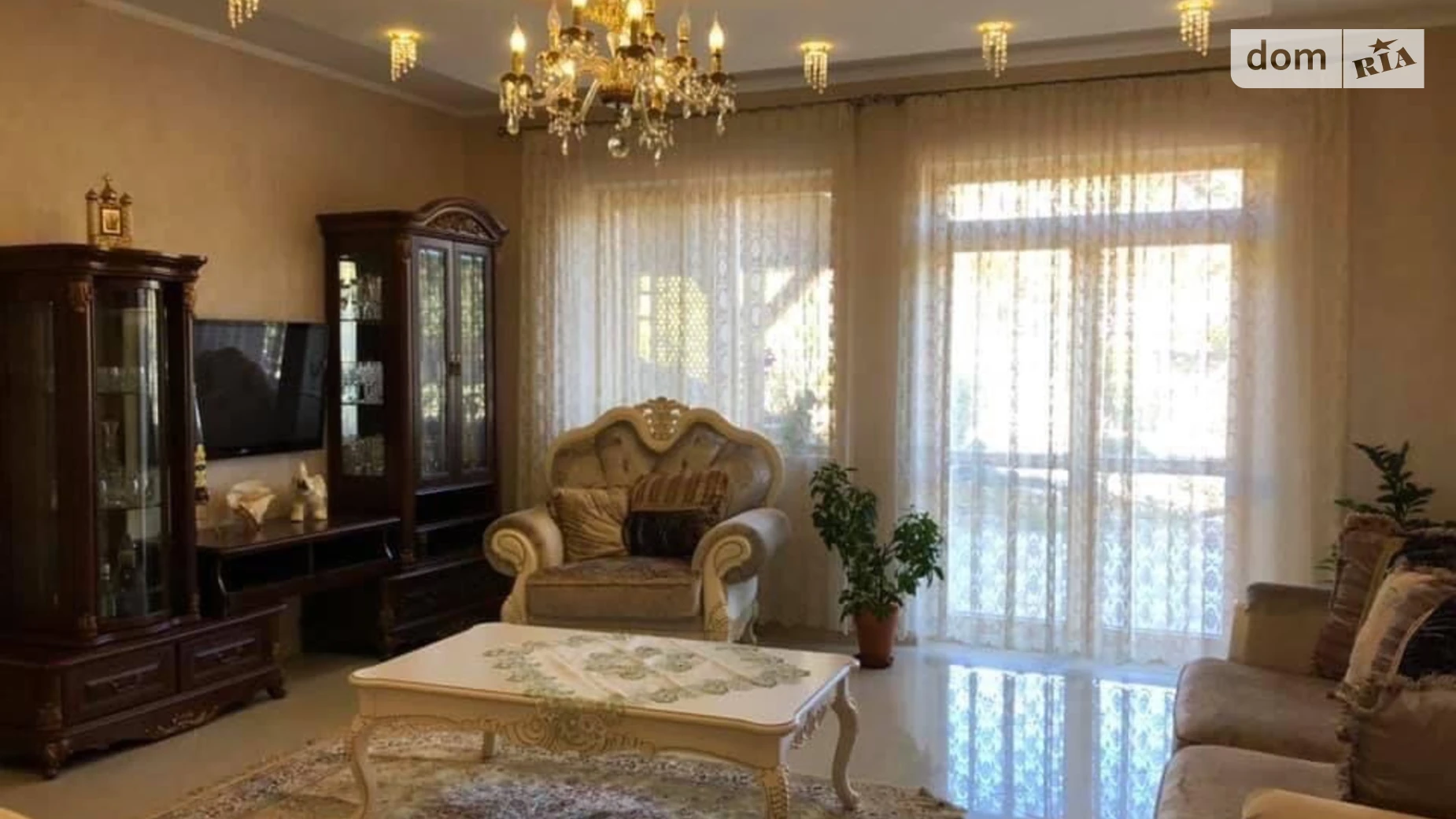 вул. Августина Штефана Червениця Ужгород, цена: 770000 $ - фото 2