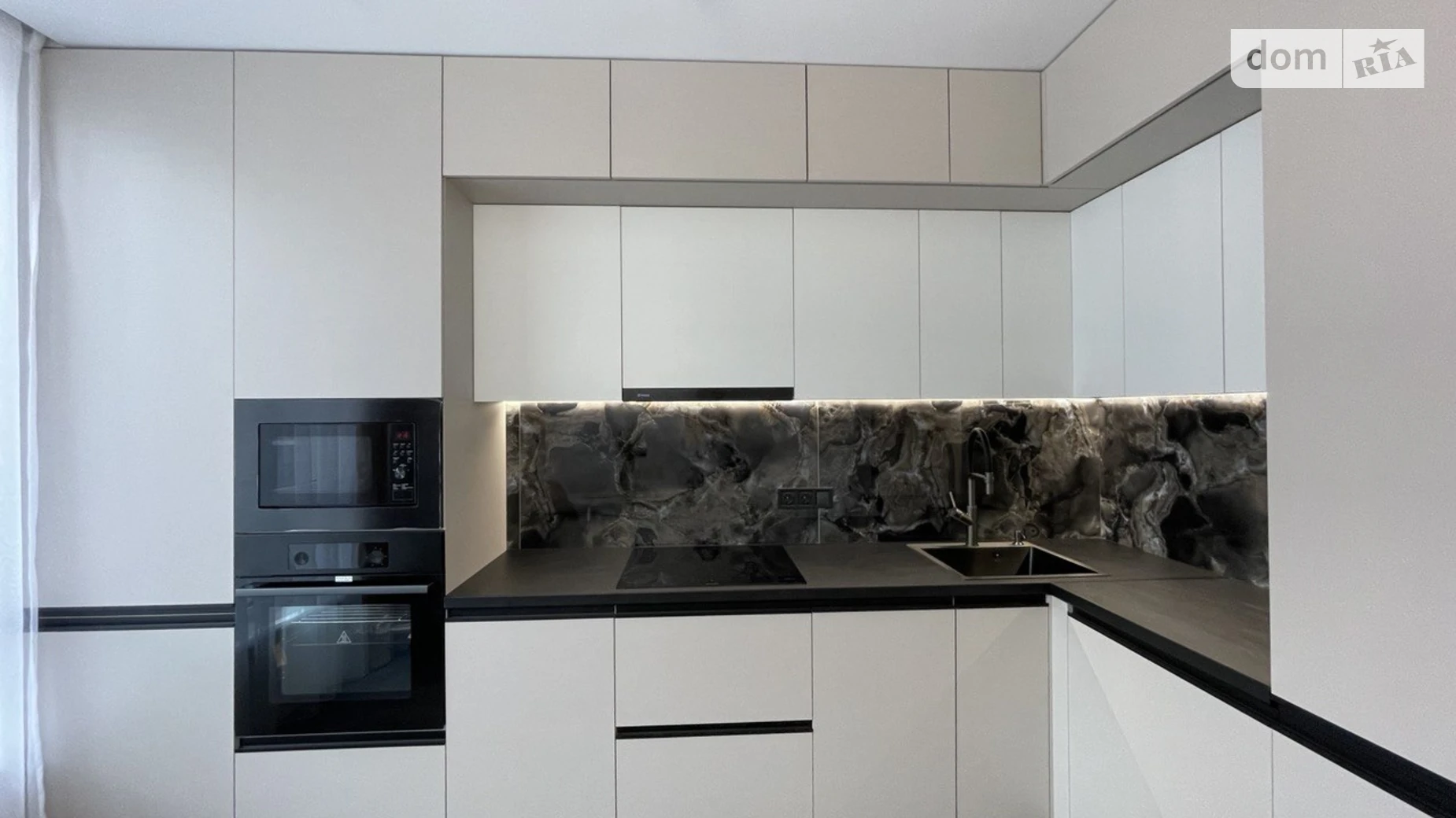 Продается 1-комнатная квартира 39 кв. м в Ивано-Франковске, ул. Юліана Пелеша(Крайковского) - фото 4