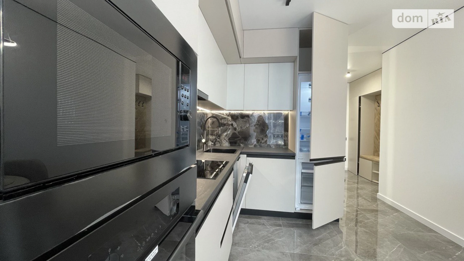 Продается 1-комнатная квартира 39 кв. м в Ивано-Франковске, ул. Юліана Пелеша(Крайковского) - фото 3