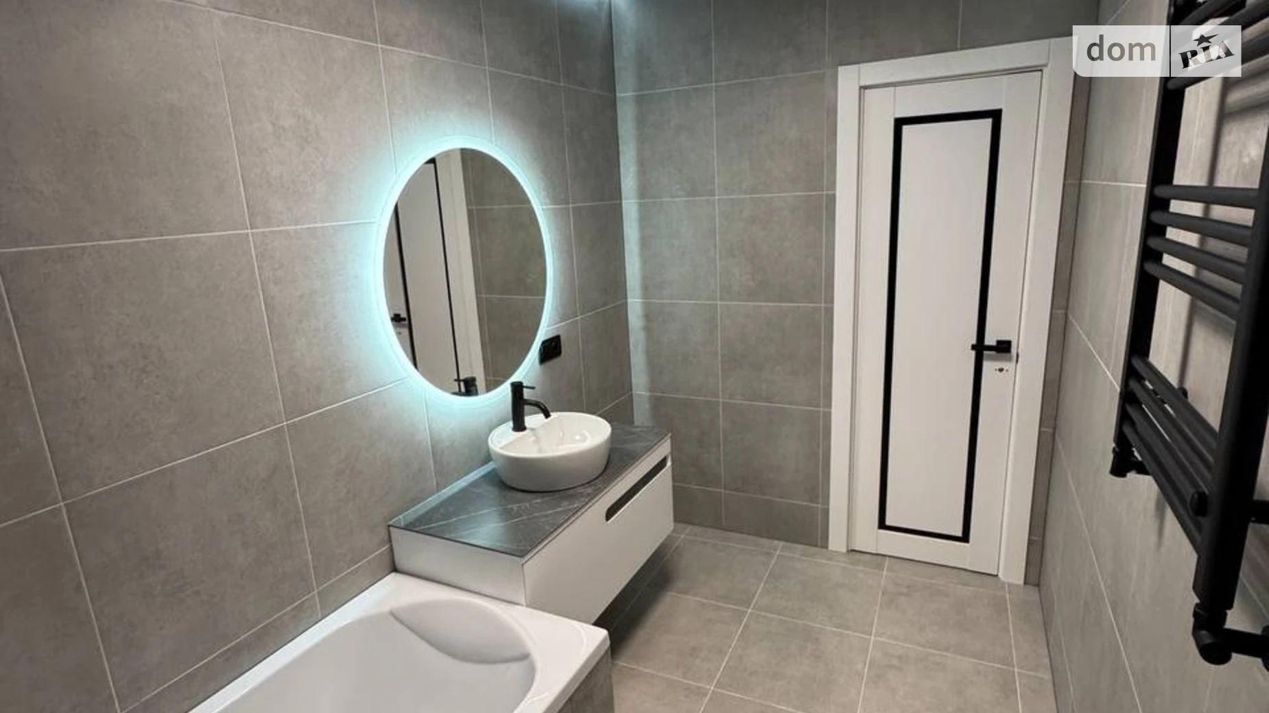 Продается 1-комнатная квартира 45 кв. м в Ивано-Франковске, ул. Флотская, 10Б - фото 4