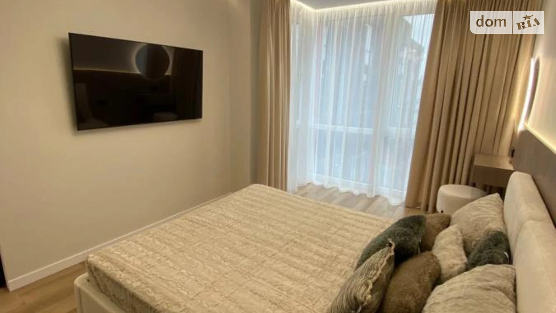 Продается 1-комнатная квартира 38 кв. м в Ивано-Франковске, ул. Бандеры Степана, 79 - фото 2