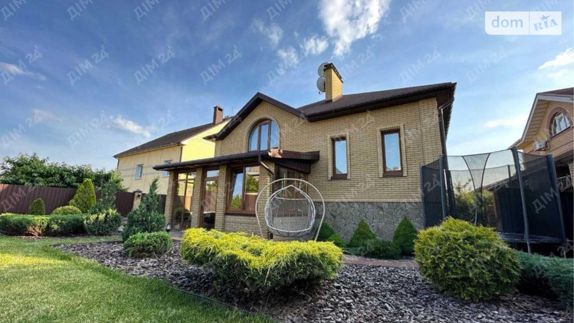 Продается дом на 2 этажа 224 кв. м с подвалом, цена: 220000 $ - фото 2