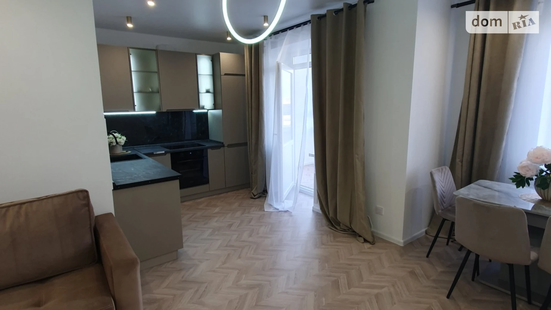 Продается 2-комнатная квартира 70.8 кв. м в Виннице, ул. Андрея Шептицкого, 4 - фото 2