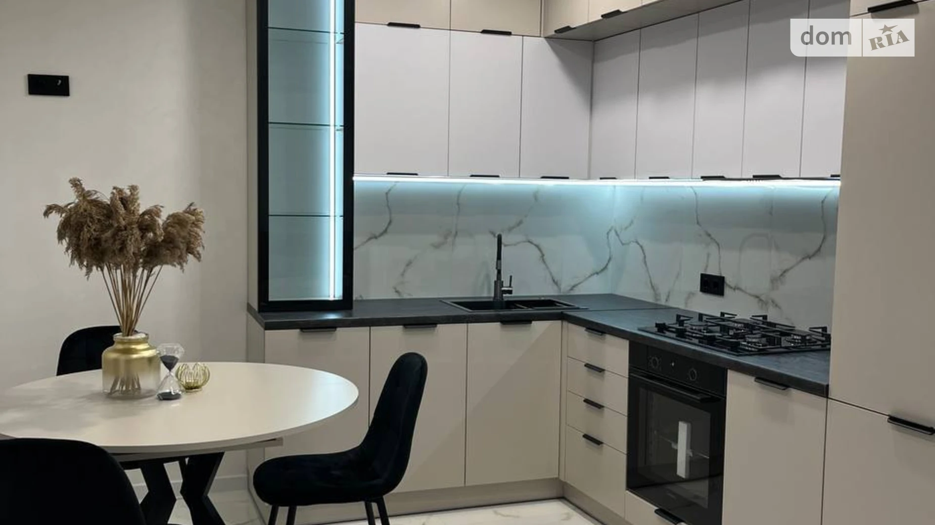 2-комнатная квартира 63.7 кв. м в Тернополе, цена: 79500 $ - фото 3