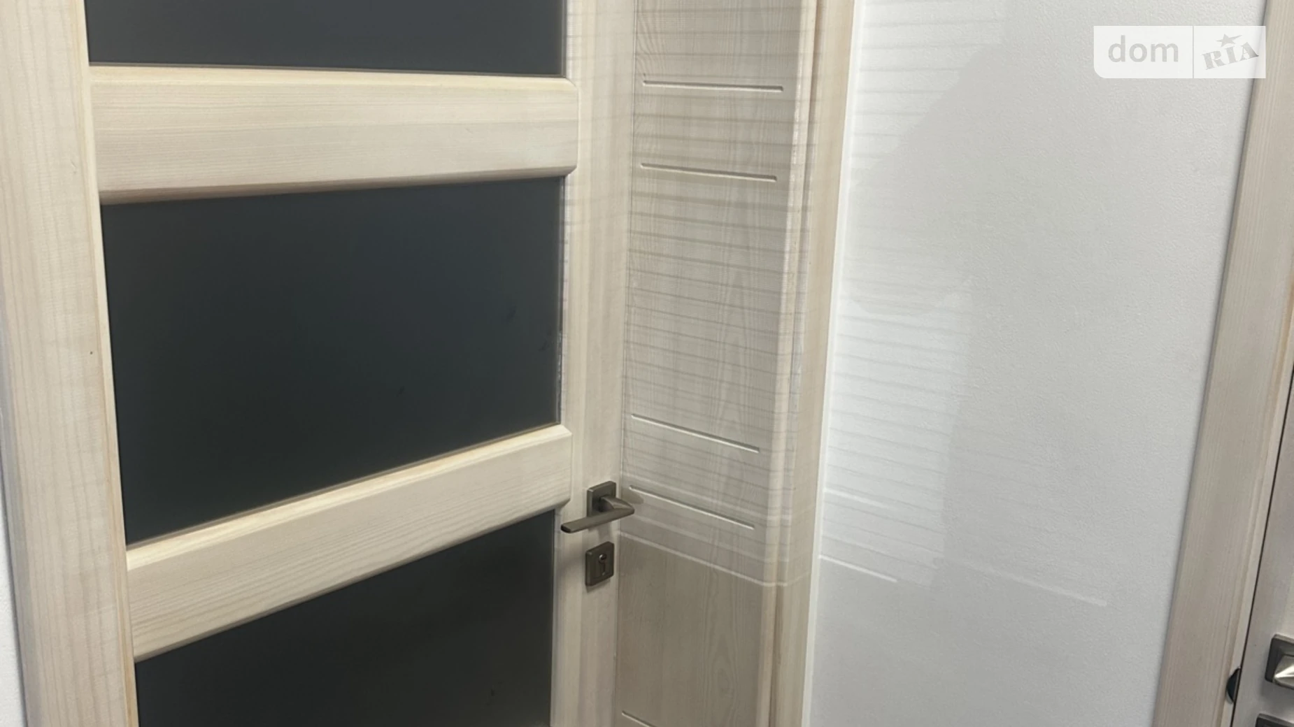 Сдается в аренду офис 19.7 кв. м в бизнес-центре, цена: 200 € - фото 4