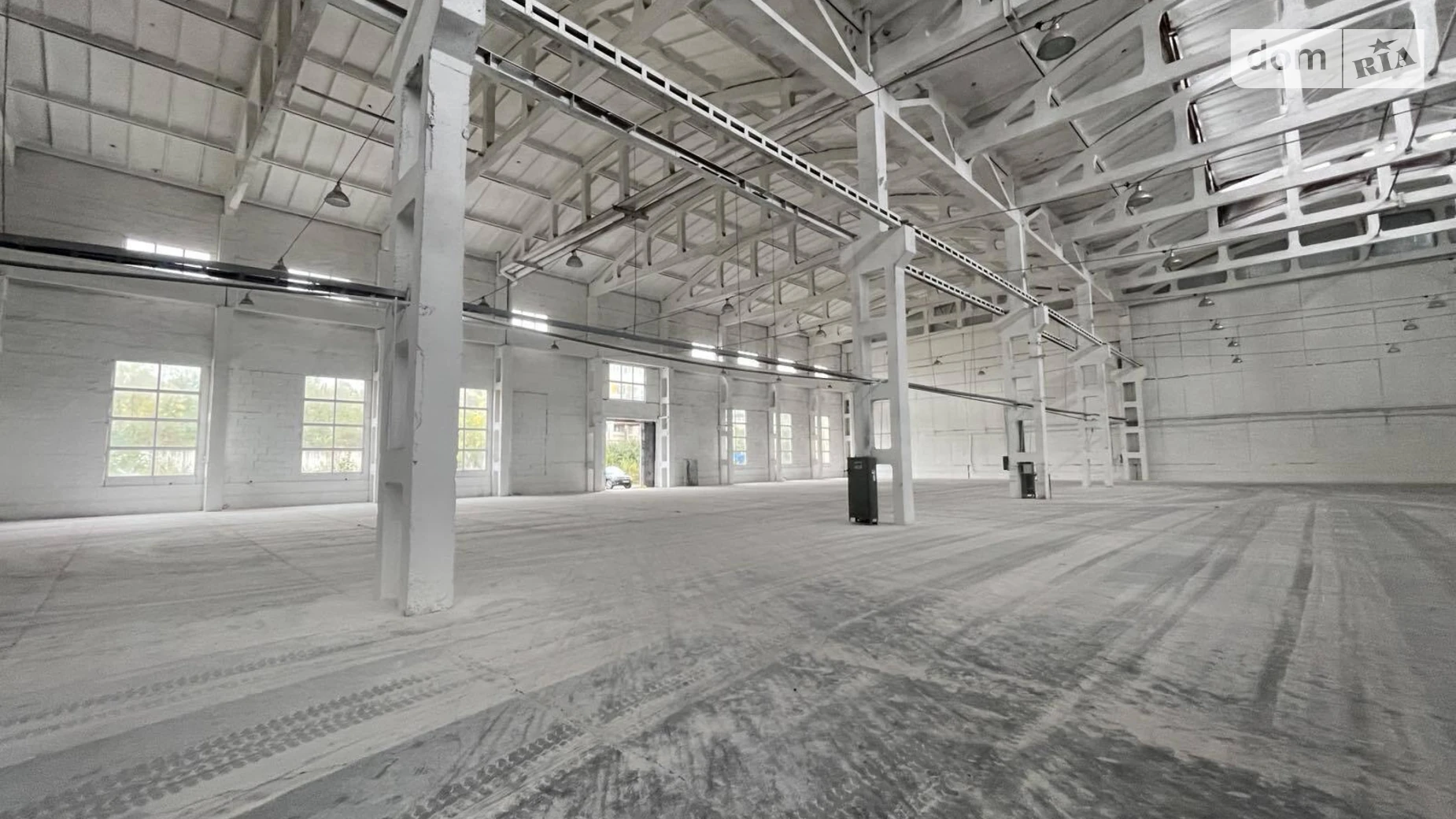 Сдается в аренду помещения свободного назначения 3600 кв. м в 1-этажном здании, цена: 10800 $ - фото 3