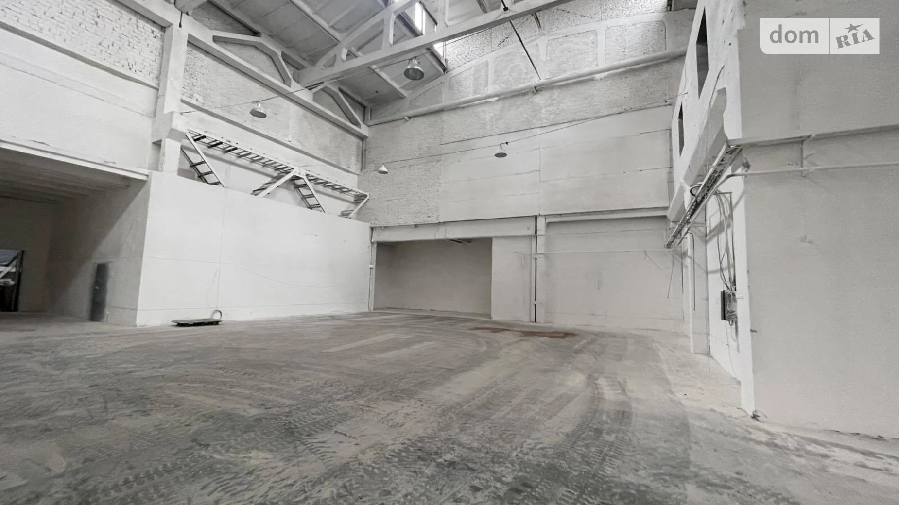 Сдается в аренду помещения свободного назначения 3600 кв. м в 1-этажном здании, цена: 10800 $ - фото 5