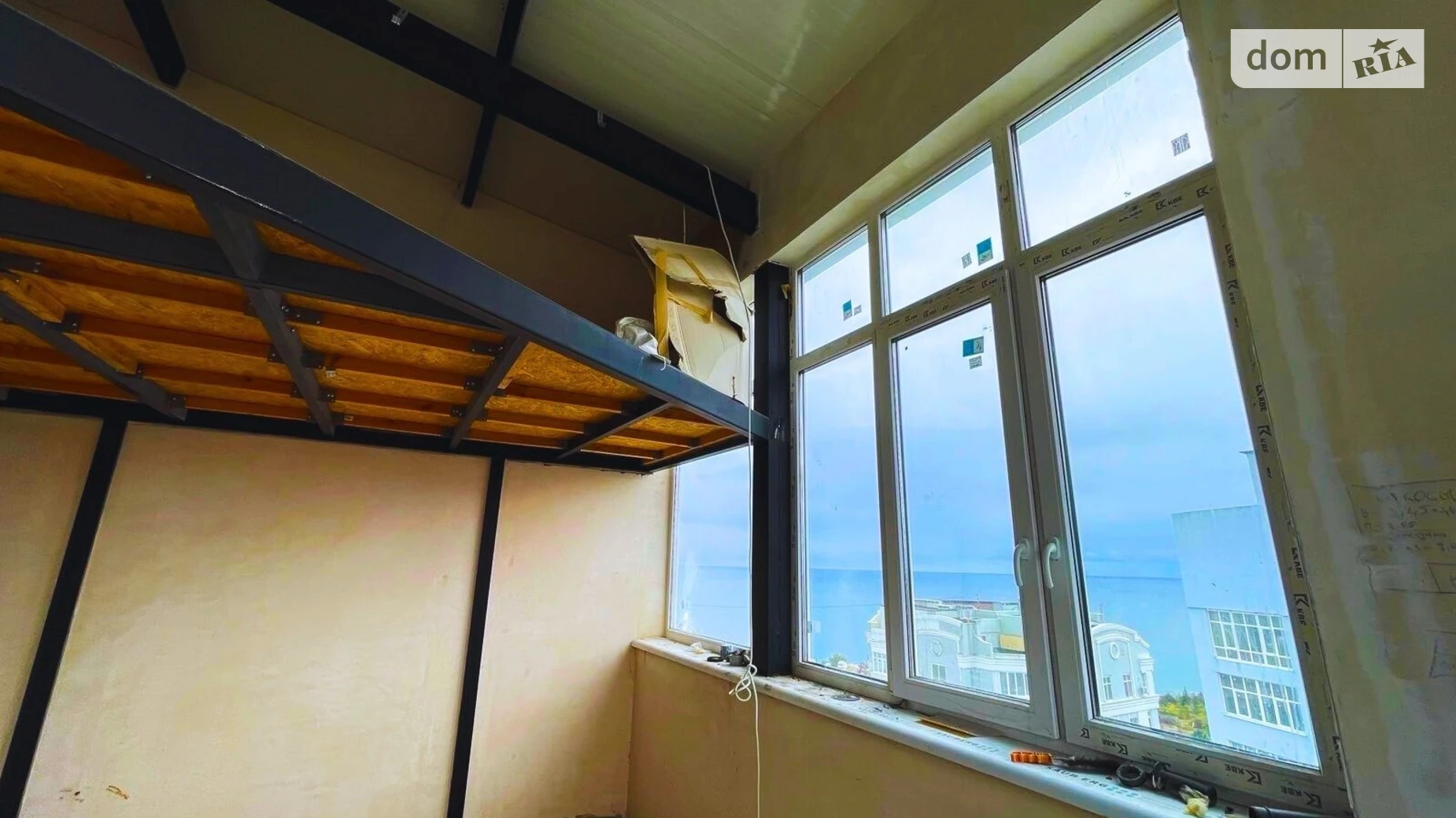 Продається 2-кімнатна квартира 138 кв. м у Чорноморську, вул. Радісна - фото 2