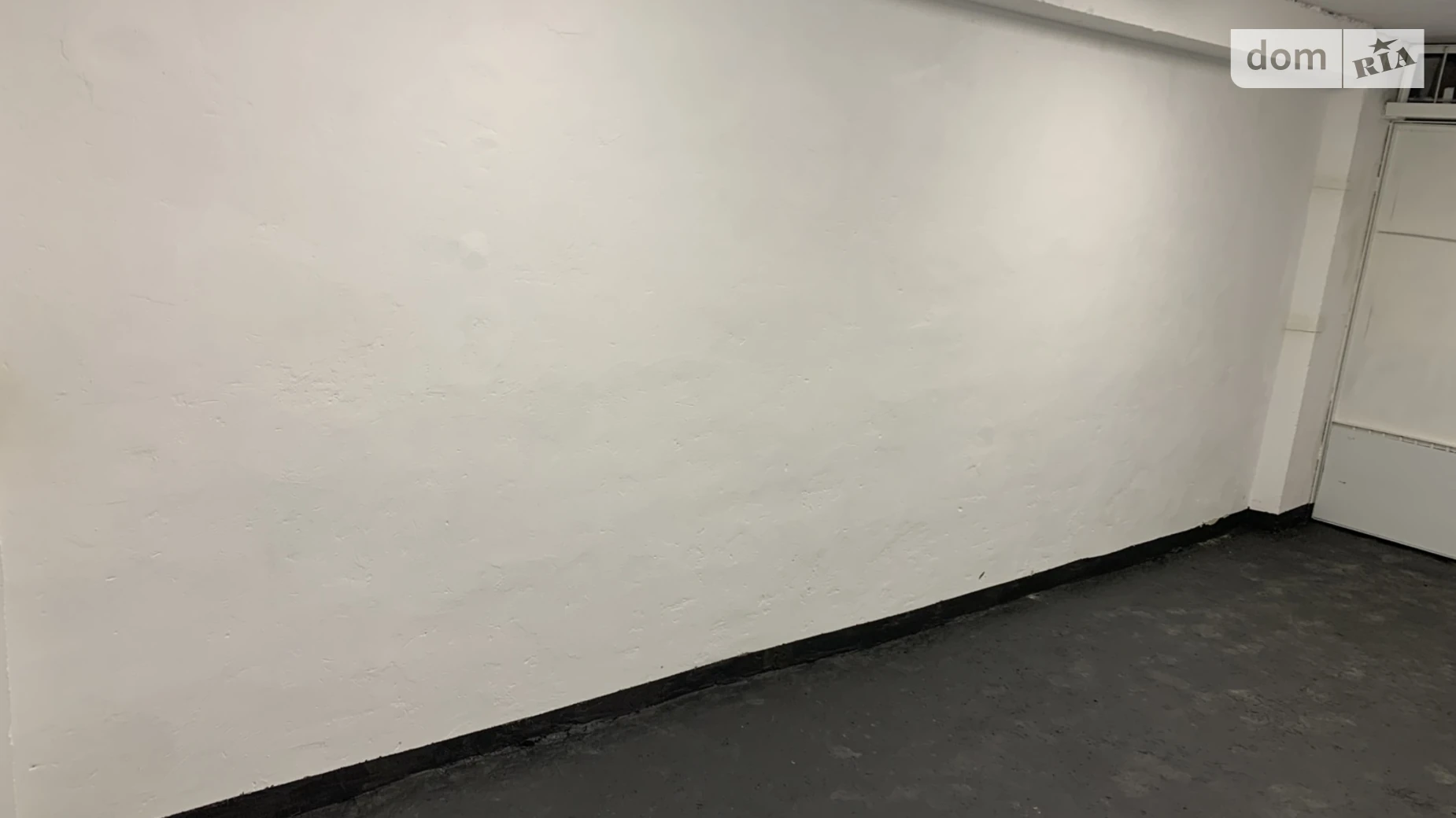 Продается отдельно стоящий гараж под легковое авто на 18.3 кв. м, цена: 10750 $ - фото 4