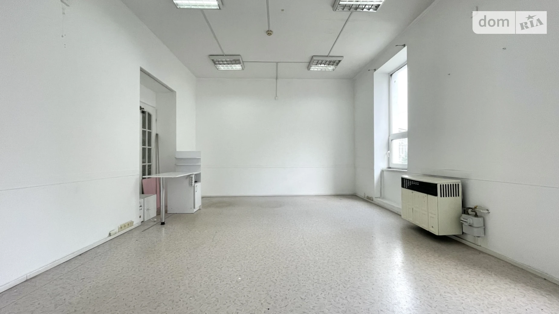 Сдается в аренду офис 28 кв. м в бизнес-центре, цена: 9500 грн - фото 2