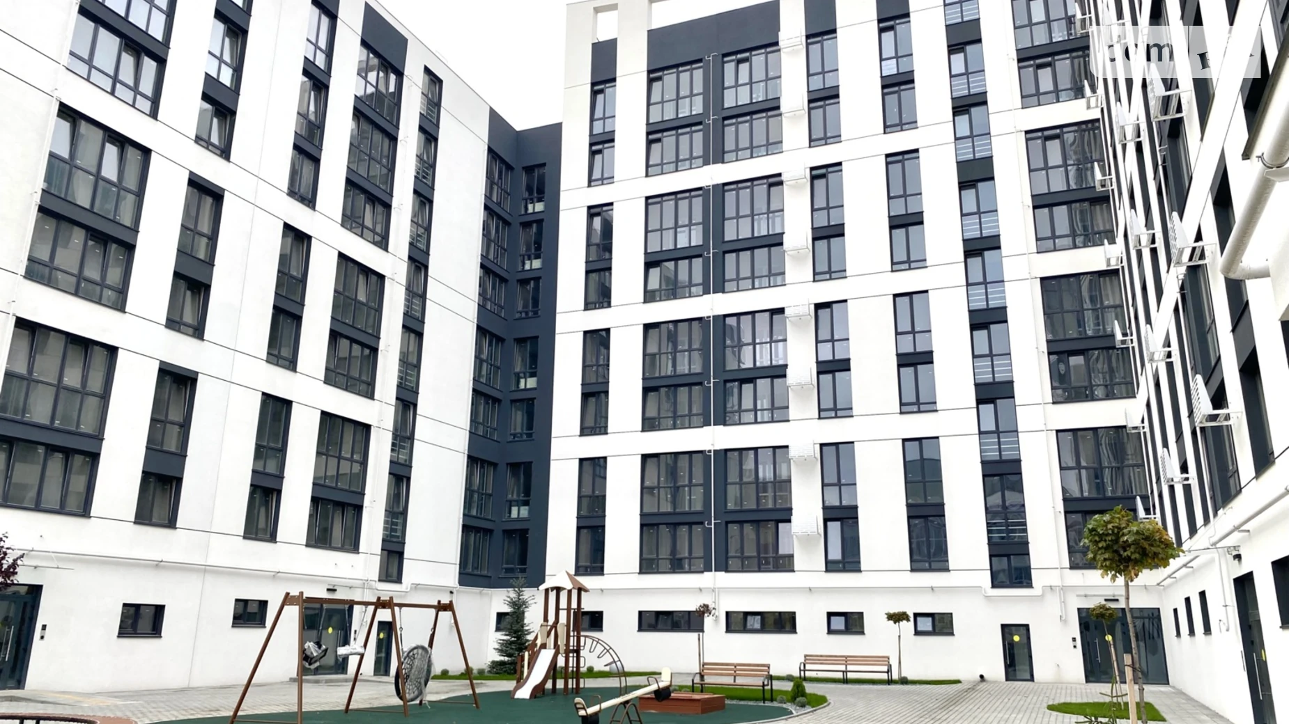 Продается 1-комнатная квартира 47 кв. м в Ровно, ул. Галицкого Данилы, 25 - фото 2
