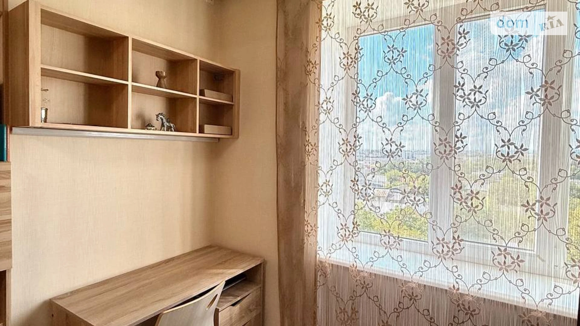 Продается 1-комнатная квартира 48 кв. м в Черновцах - фото 2