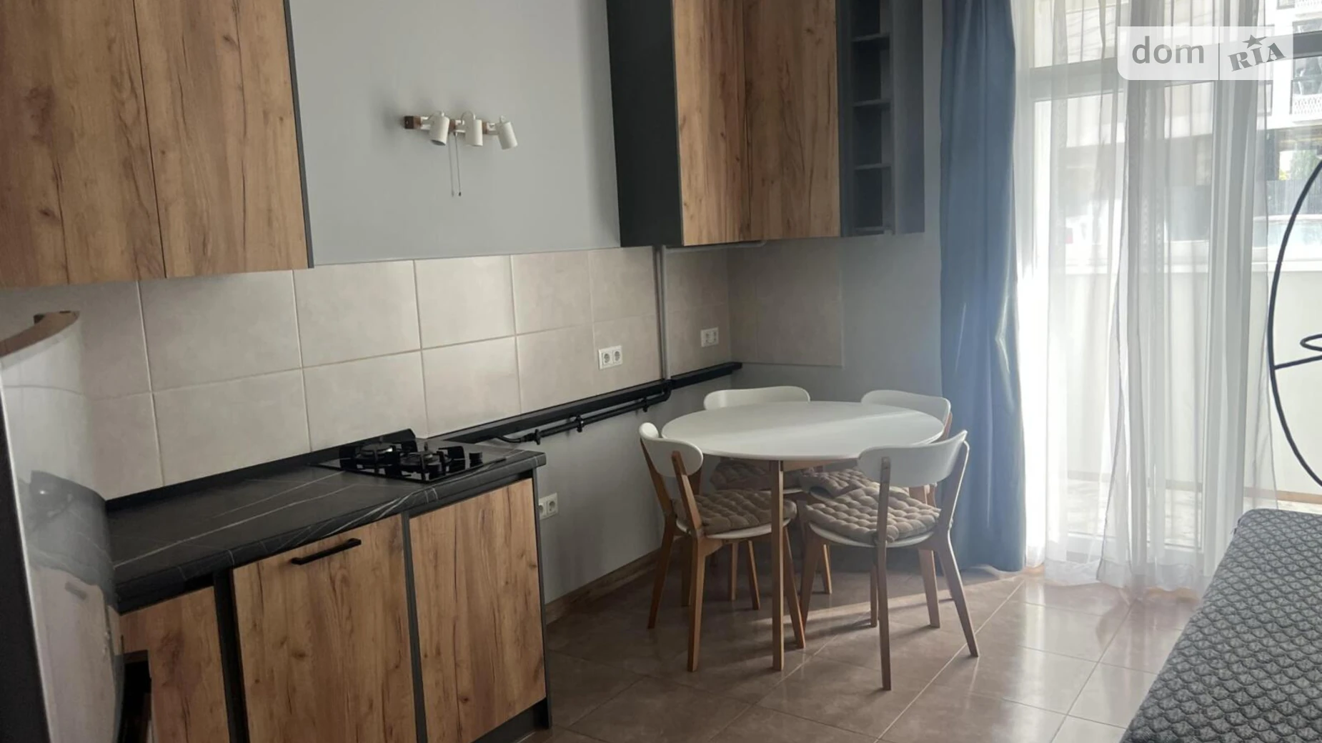 Продается 1-комнатная квартира 46 кв. м в Ужгороде, ул. Гленца, 14 - фото 4