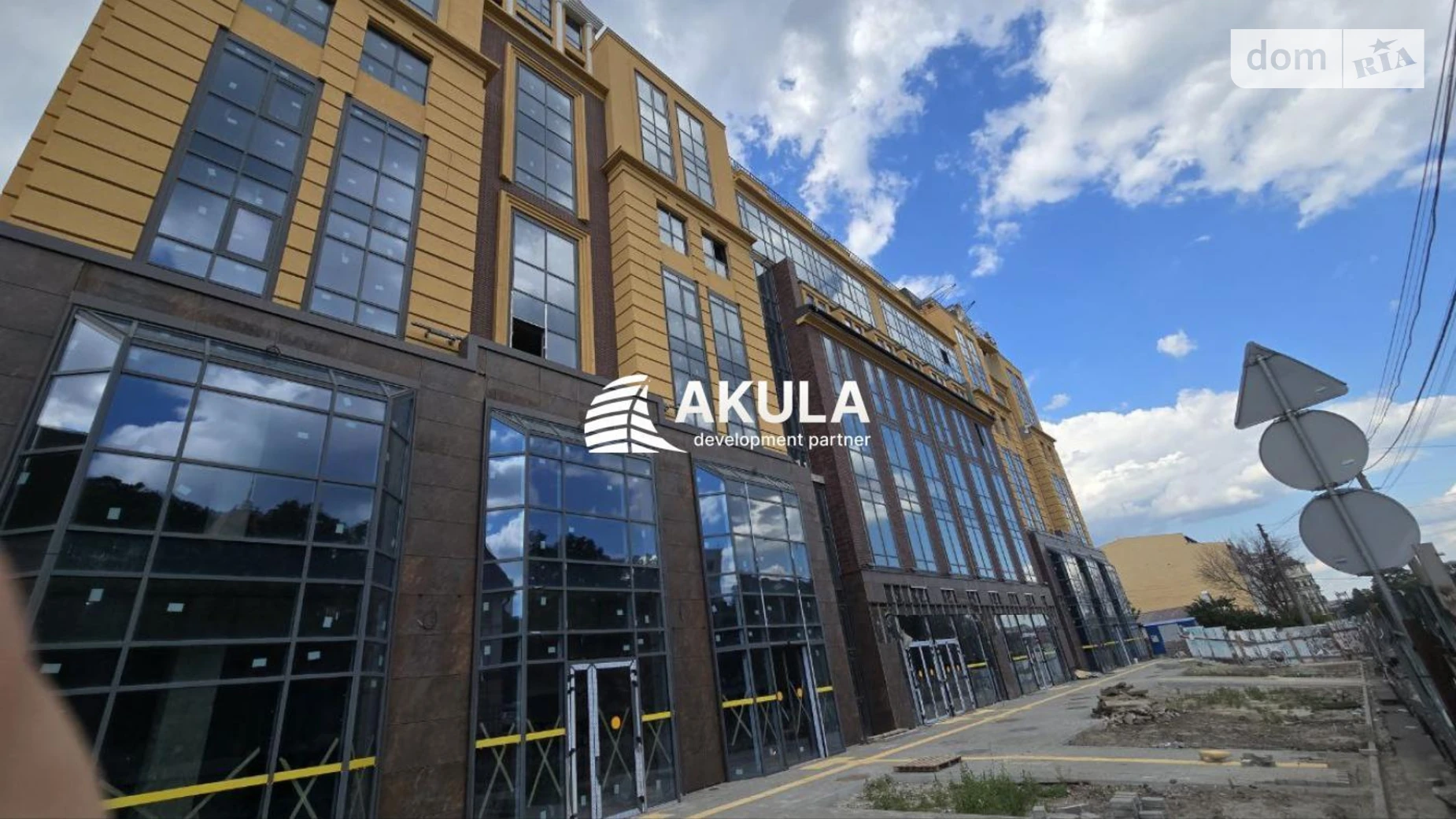 Сдается в аренду офис 4000 кв. м в бизнес-центре, цена: 60000 $ - фото 3