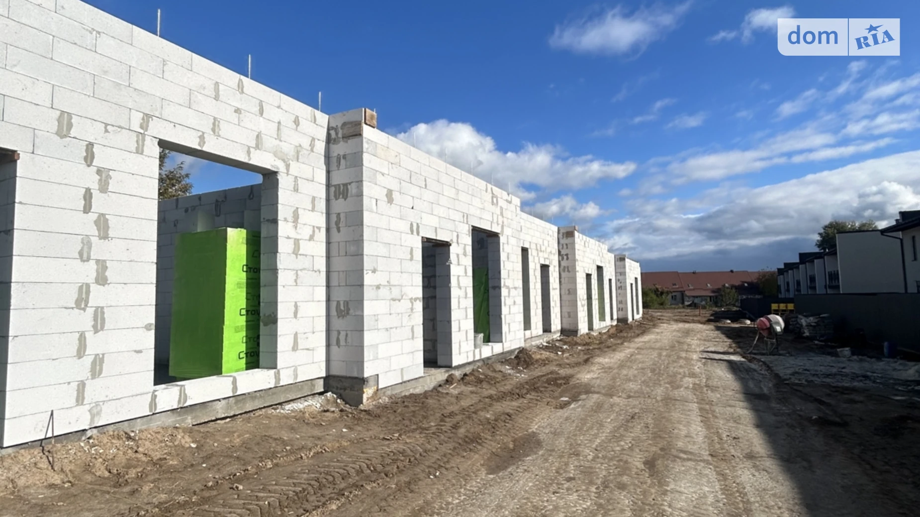 Продается одноэтажный дом 56 кв. м с бассейном, цена: 45000 $ - фото 2