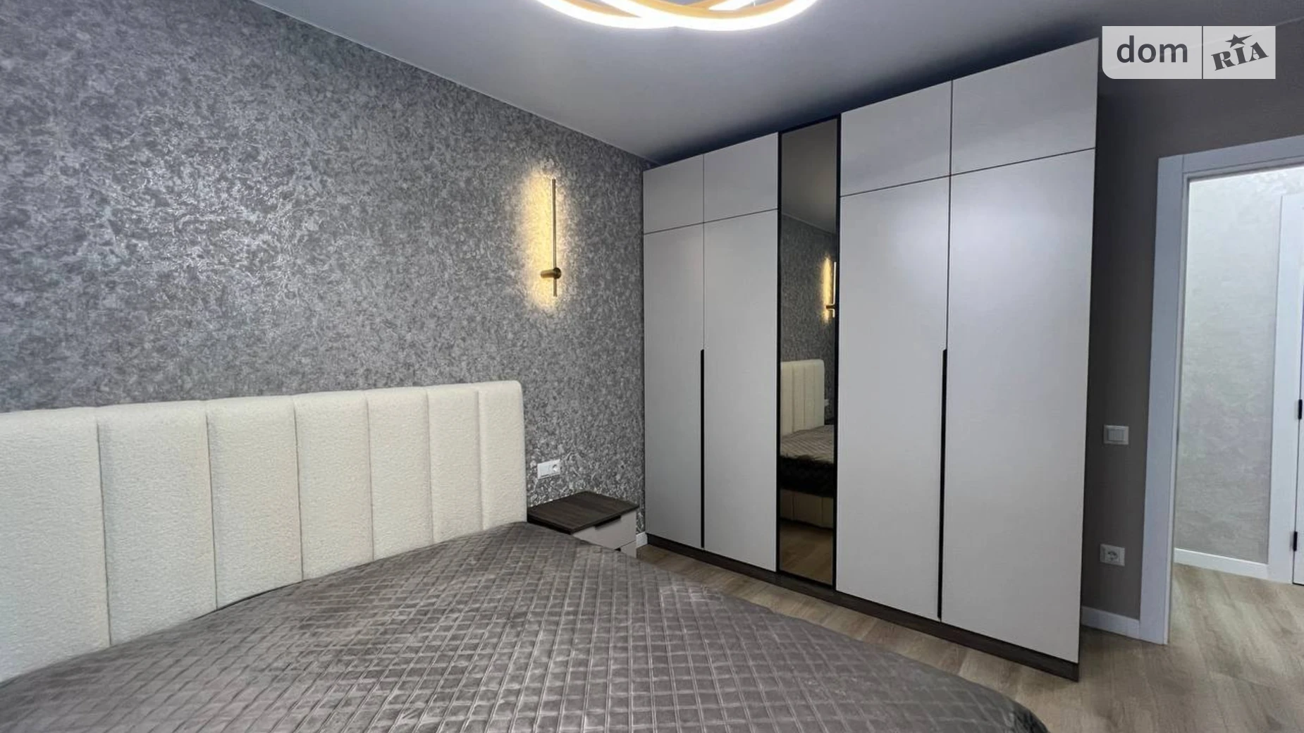 Продается 2-комнатная квартира 62 кв. м в Угорниках, ул. Героев Николаева(Сеченова), 129А - фото 2