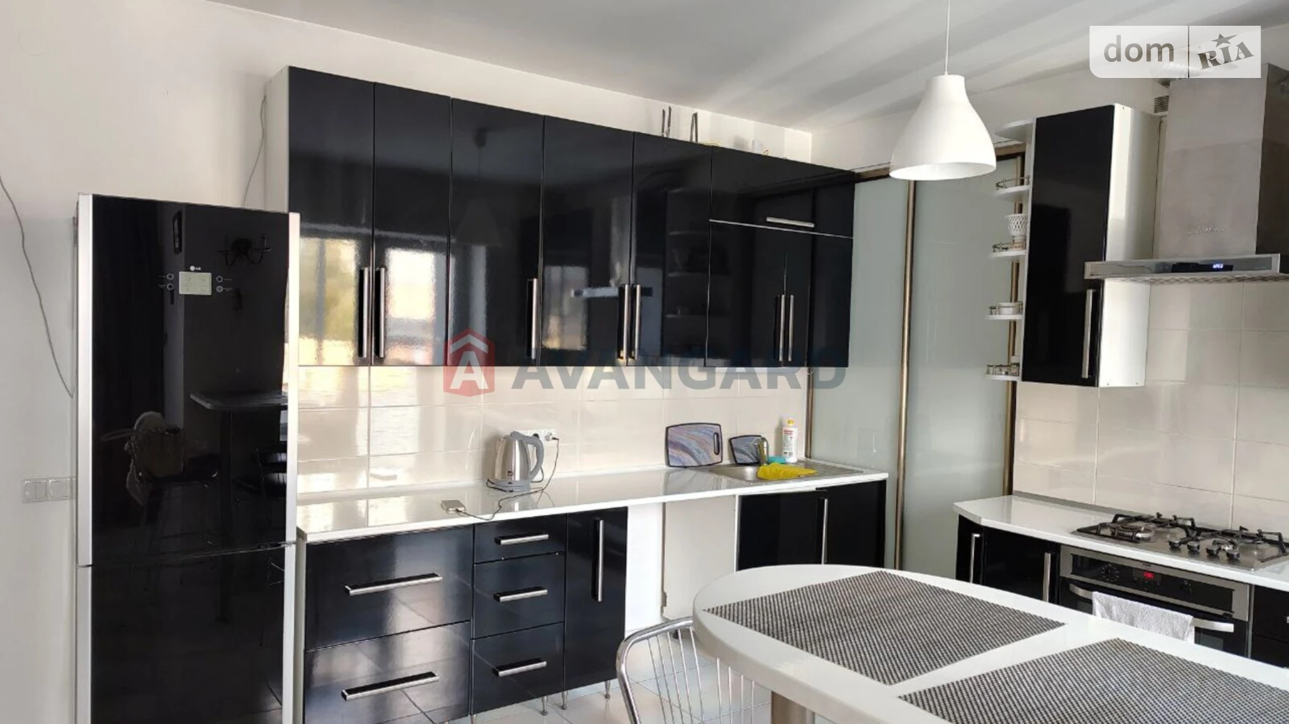 Продается 2-комнатная квартира 79 кв. м в Львове, ул. Научная, 2В - фото 3